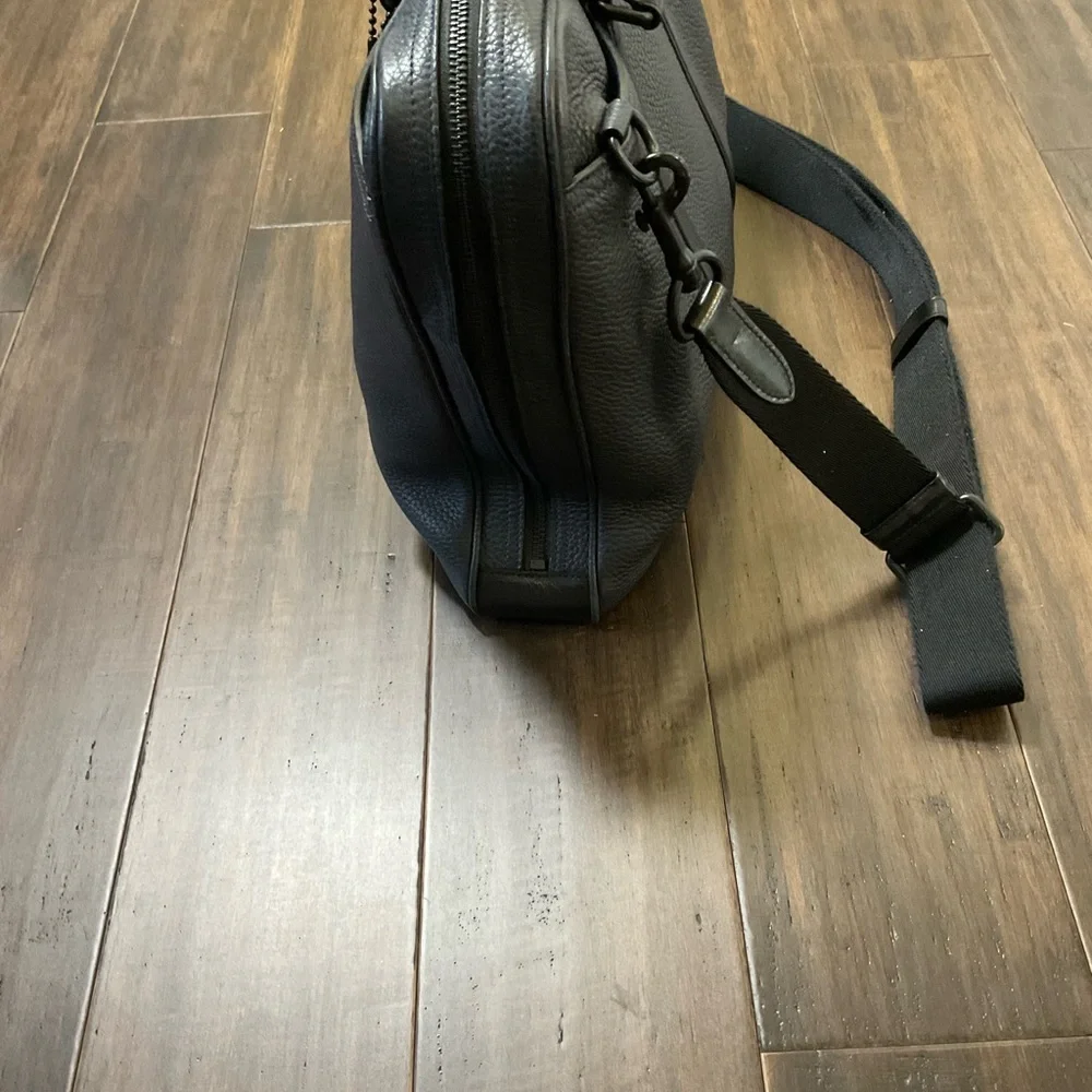 COACH Men’s Pebble Leather 57781 Navy Black Briefcase Bag Metropolitan Slim - Picture 7 of 14